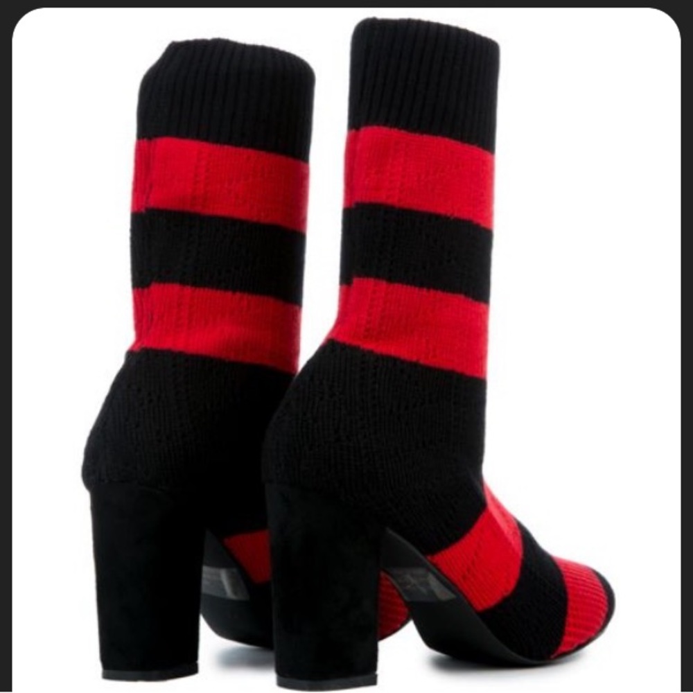 CAPE ROBBIN Red/Black Booties - Picture 4 of 5